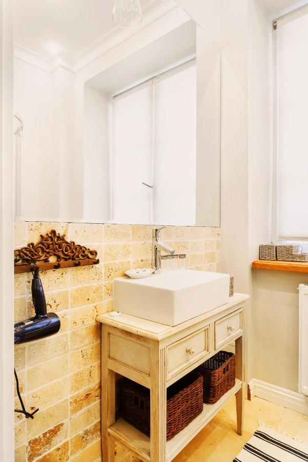Designer Flat In The Heart Of Old Town Apartman Varsó Kültér fotó