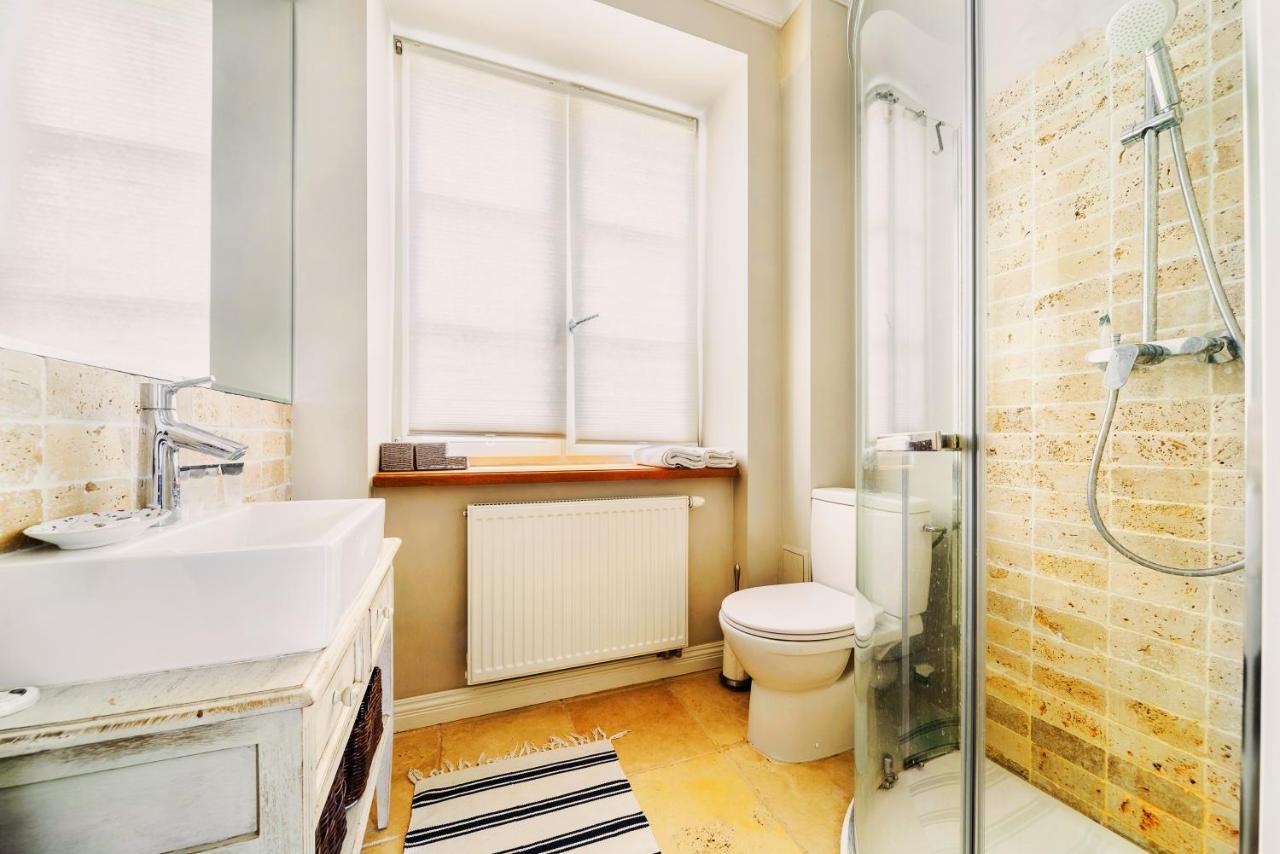 Designer Flat In The Heart Of Old Town Apartman Varsó Kültér fotó